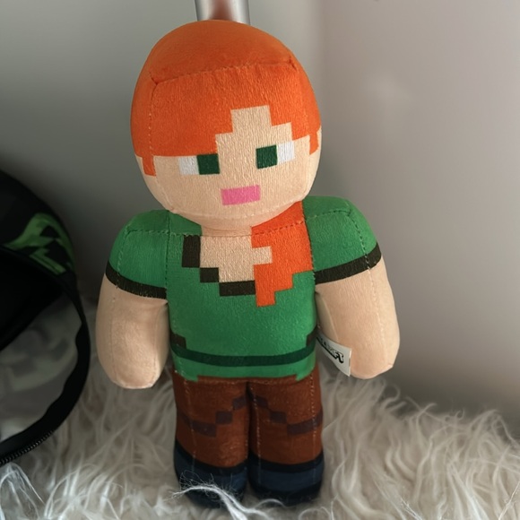 MINECRAFT 3 PIECES!! .Laptop/backpack , lunch box, Alex figurine. - Picture 12 of 12